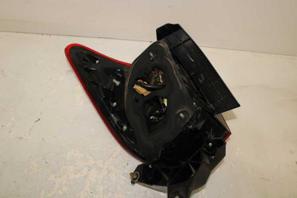 FEU ARRIERE DROIT TOYOTA YARIS 2017+ - Vue 2